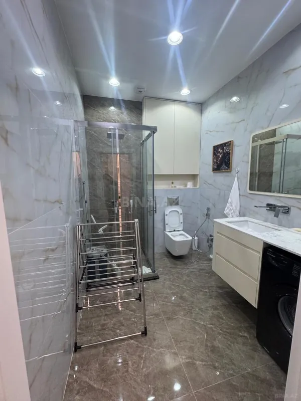 Kirayə verilir 2 otaqlı mənzil 70 m²