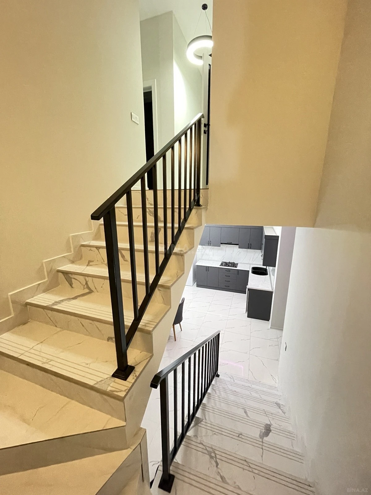 Satılır 4 otaqlı həyət evi 150 m²