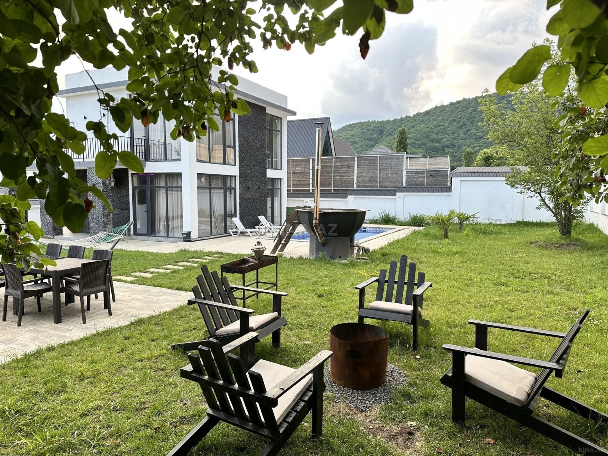 Satılır 4 otaqlı həyət evi 150 m²