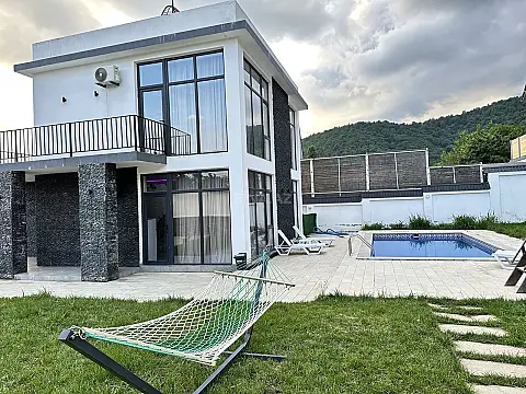 Satılır 4 otaqlı həyət evi 150 m²