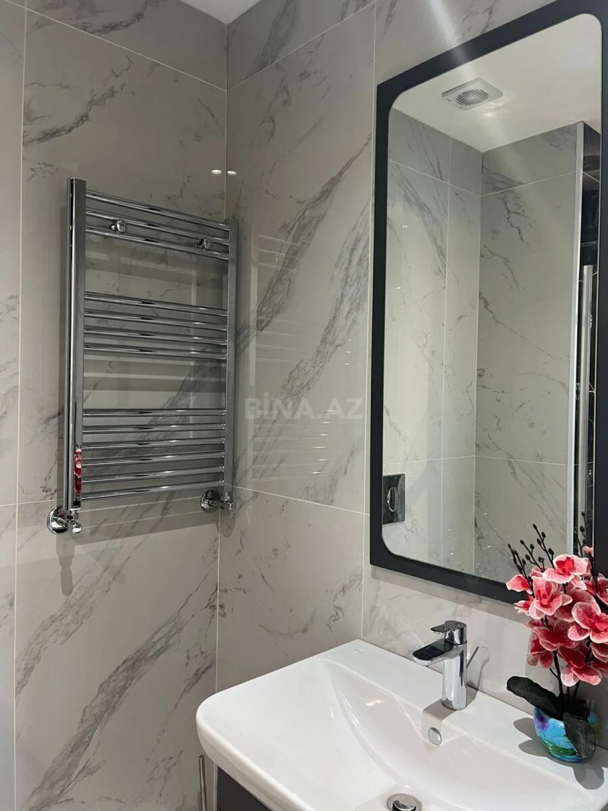 Kirayə verilir 2 otaqlı mənzil 60 m²