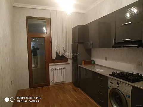 Kirayə verilir 2 otaqlı mənzil 72 m²