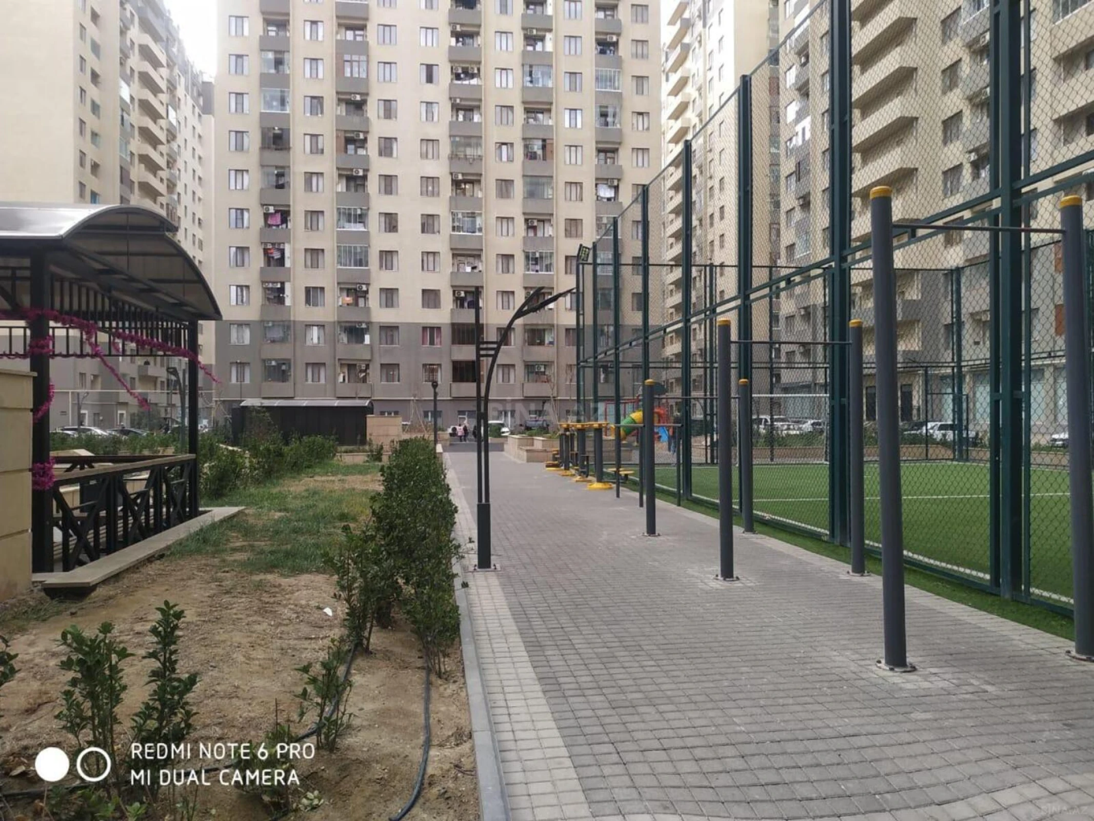 Kirayə verilir 2 otaqlı mənzil 72 m²