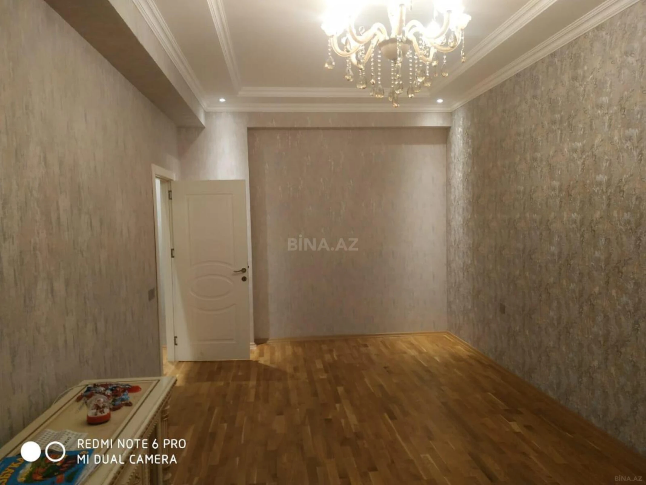 Kirayə verilir 2 otaqlı mənzil 72 m²