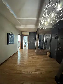Satılır 3 otaqlı mənzil 145 m²