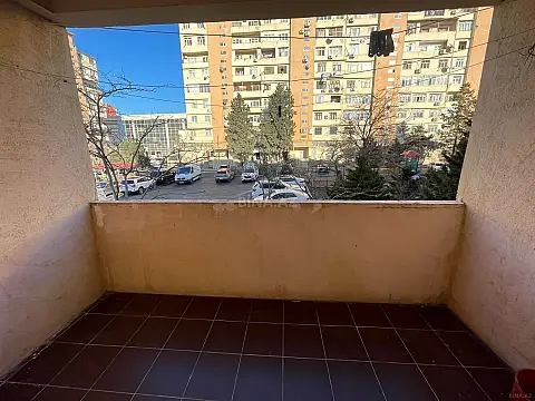 Kirayə verilir 2 otaqlı mənzil 80 m²