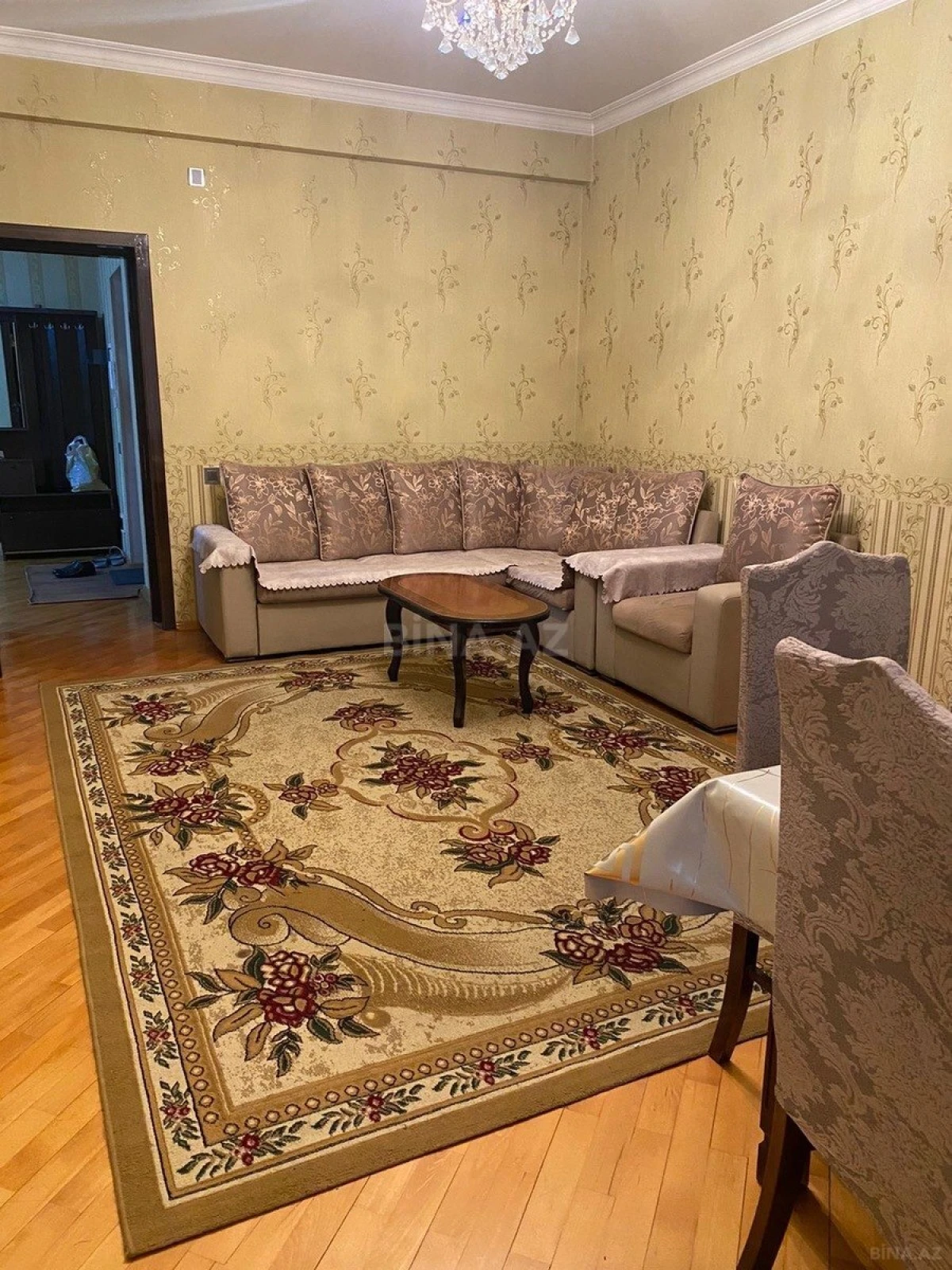 Kirayə verilir 2 otaqlı mənzil 91 m²