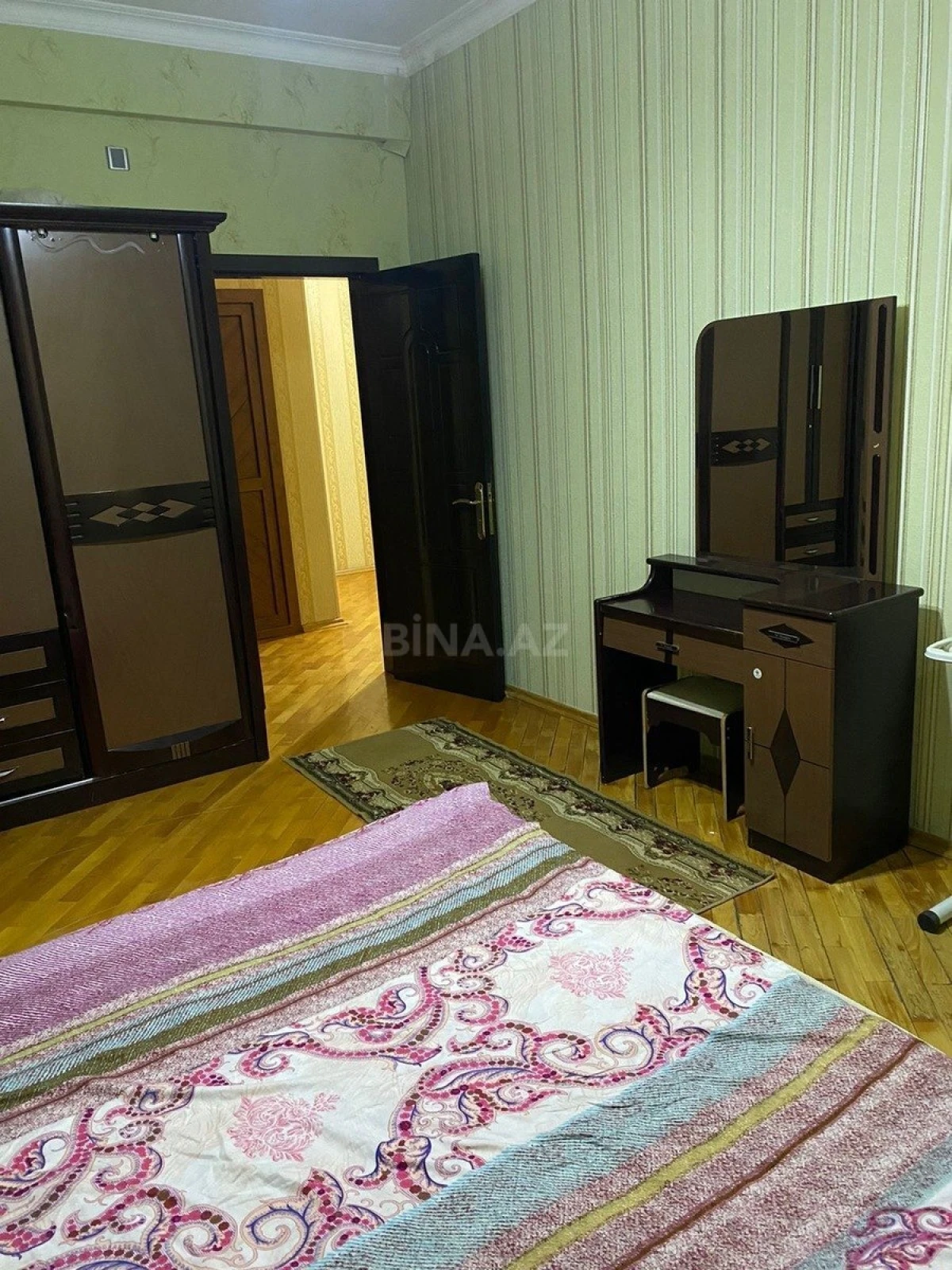 Kirayə verilir 2 otaqlı mənzil 91 m²