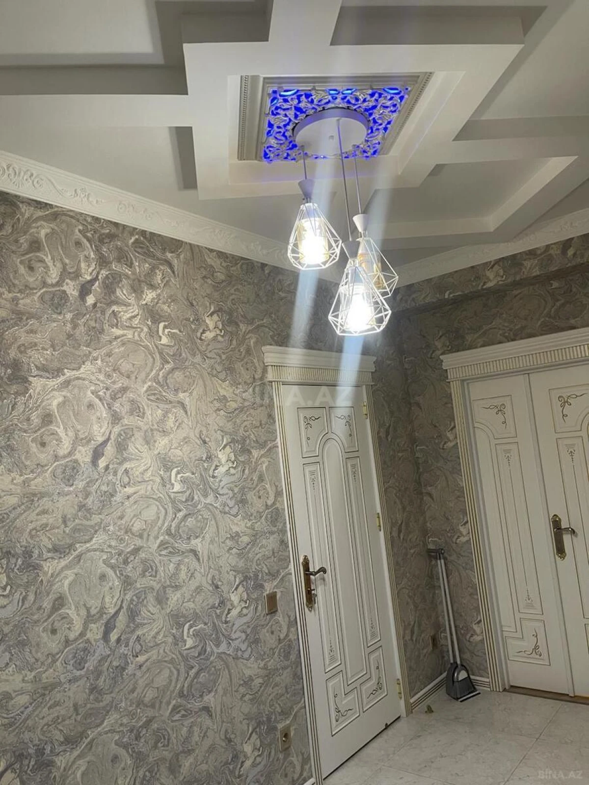 Satılır 3 otaqlı mənzil 96.4 m²