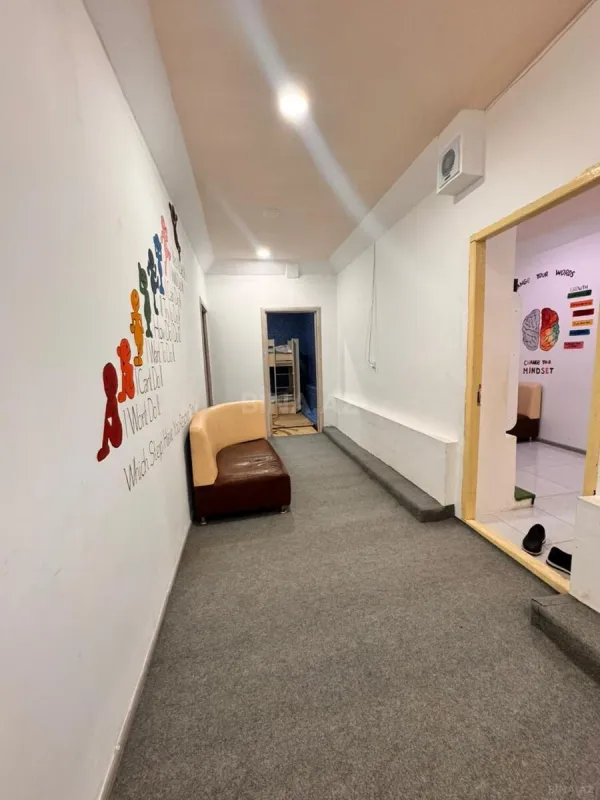 Kirayə verilir obyekt 220 m²