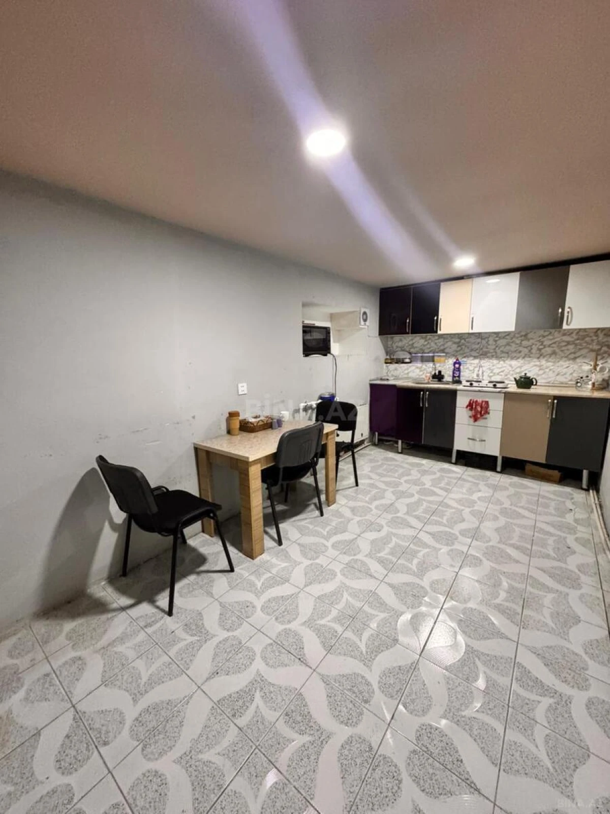 Kirayə verilir obyekt 220 m²