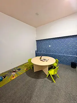 Kirayə verilir obyekt 220 m²