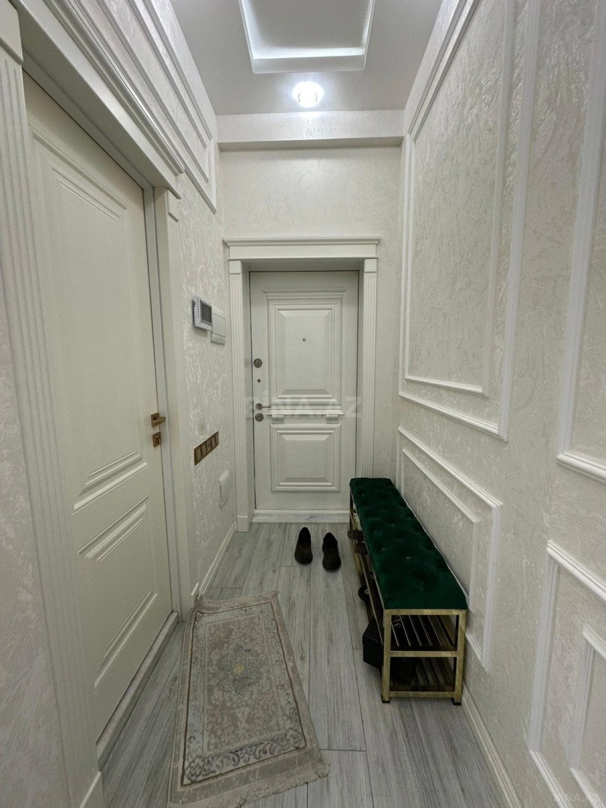 Satılır 2 otaqlı mənzil 89 m²