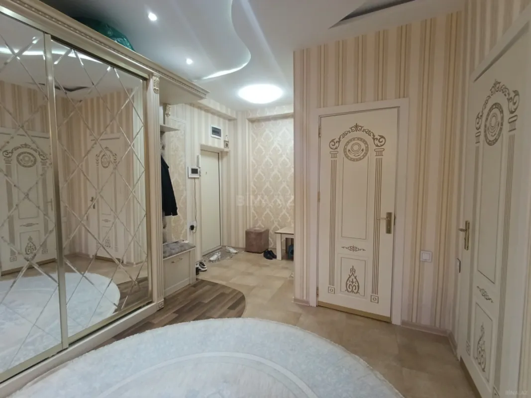 Satılır 3 otaqlı mənzil 103 m²