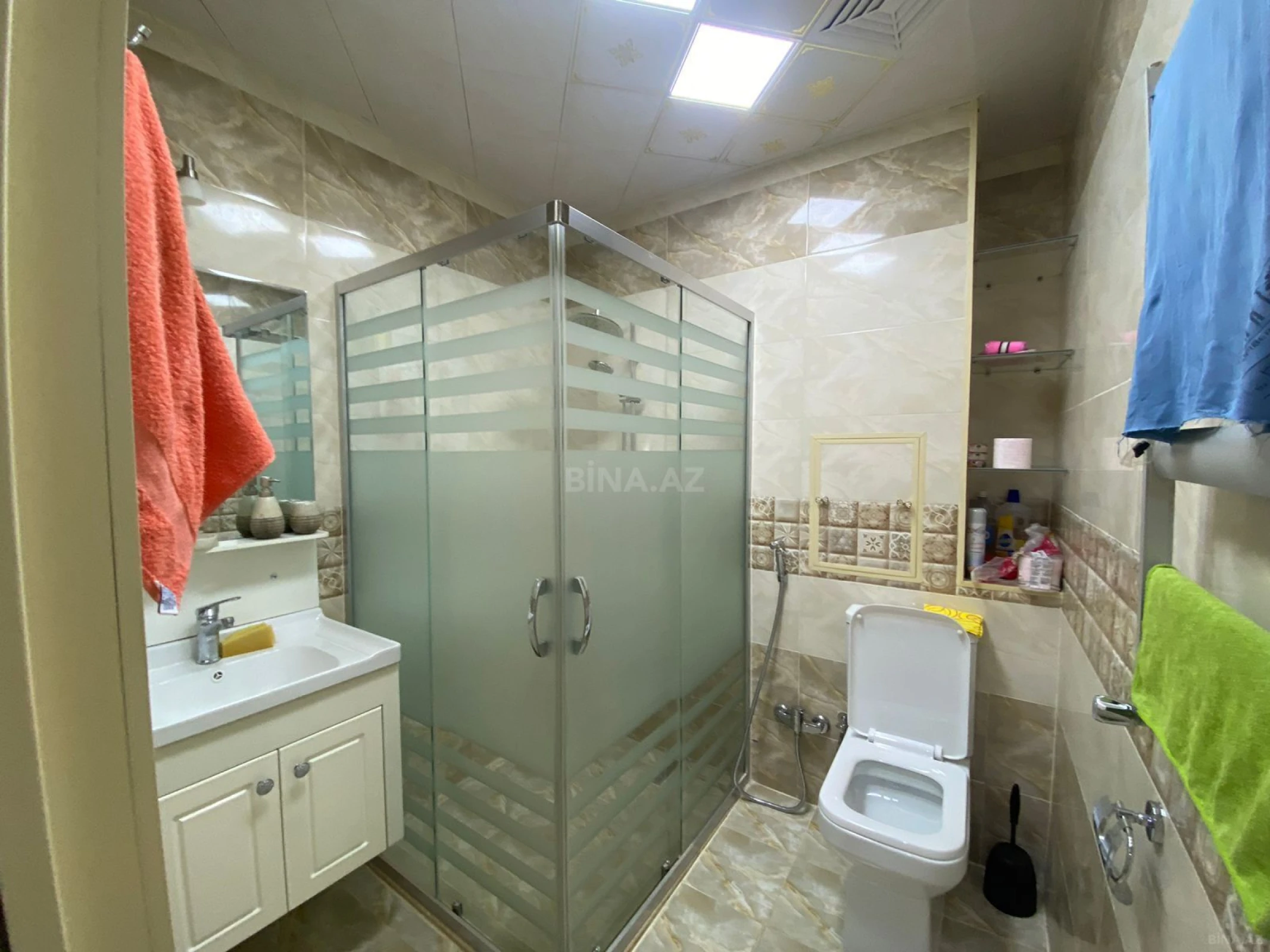 Satılır 2 otaqlı mənzil 76 m²