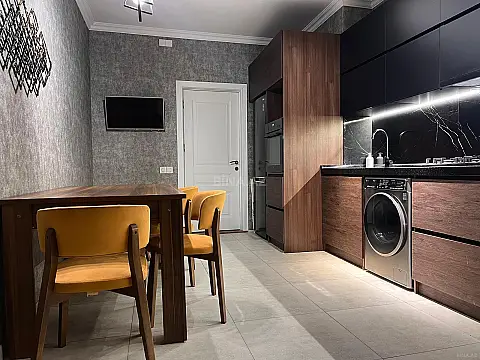 Satılır 3 otaqlı mənzil 120 m²
