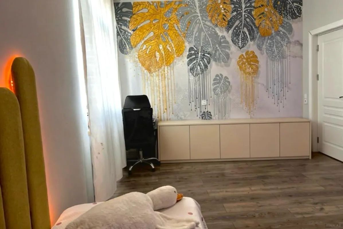 Satılır 3 otaqlı mənzil 120 m²