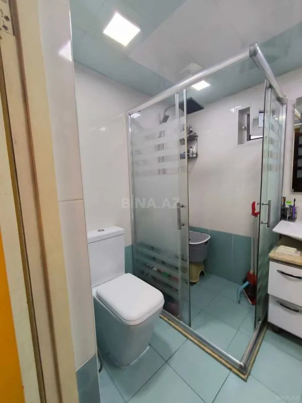 Satılır 4 otaqlı mənzil 140 m²