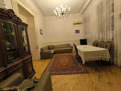 Satılır 4 otaqlı mənzil 140 m²