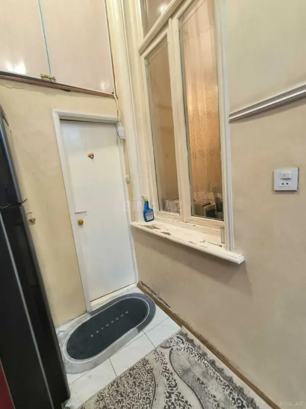 Satılır 4 otaqlı mənzil 140 m²