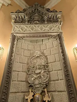 Satılır 4 otaqlı mənzil 140 m²