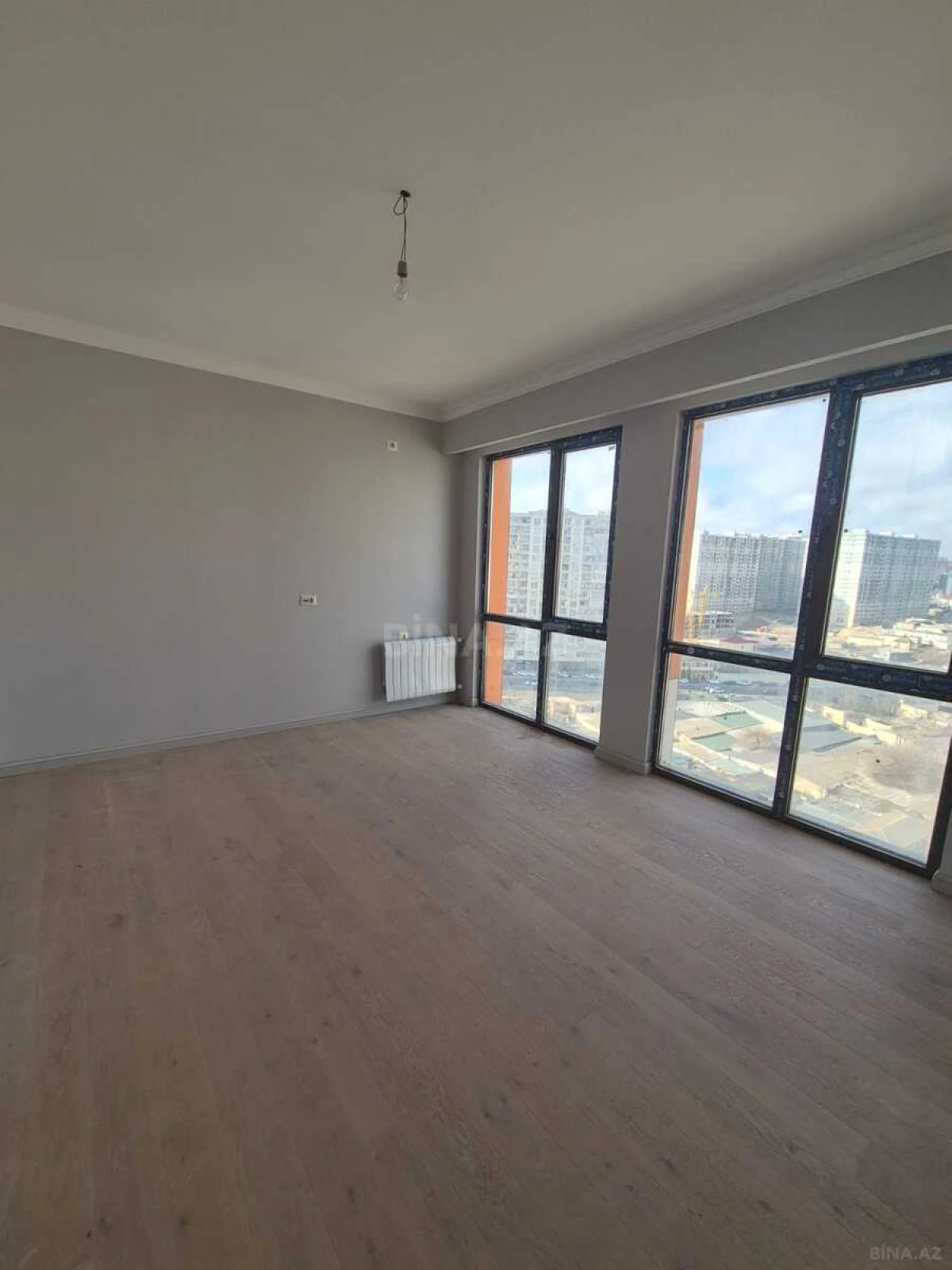 Satılır 3 otaqlı mənzil 110 m²