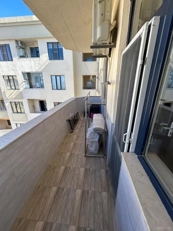 Satılır 4 otaqlı mənzil 135 m²