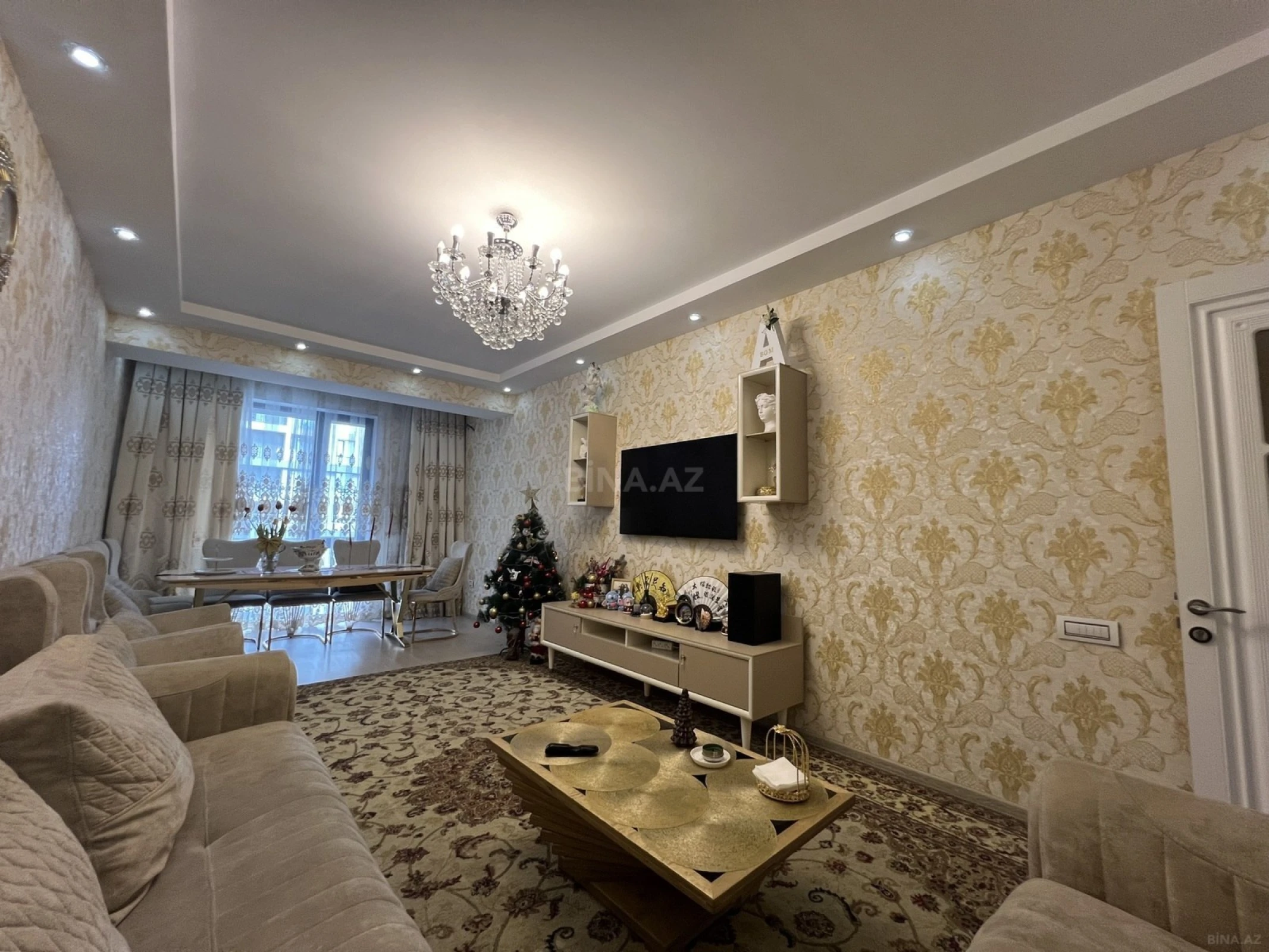 Satılır 4 otaqlı mənzil 138 m²