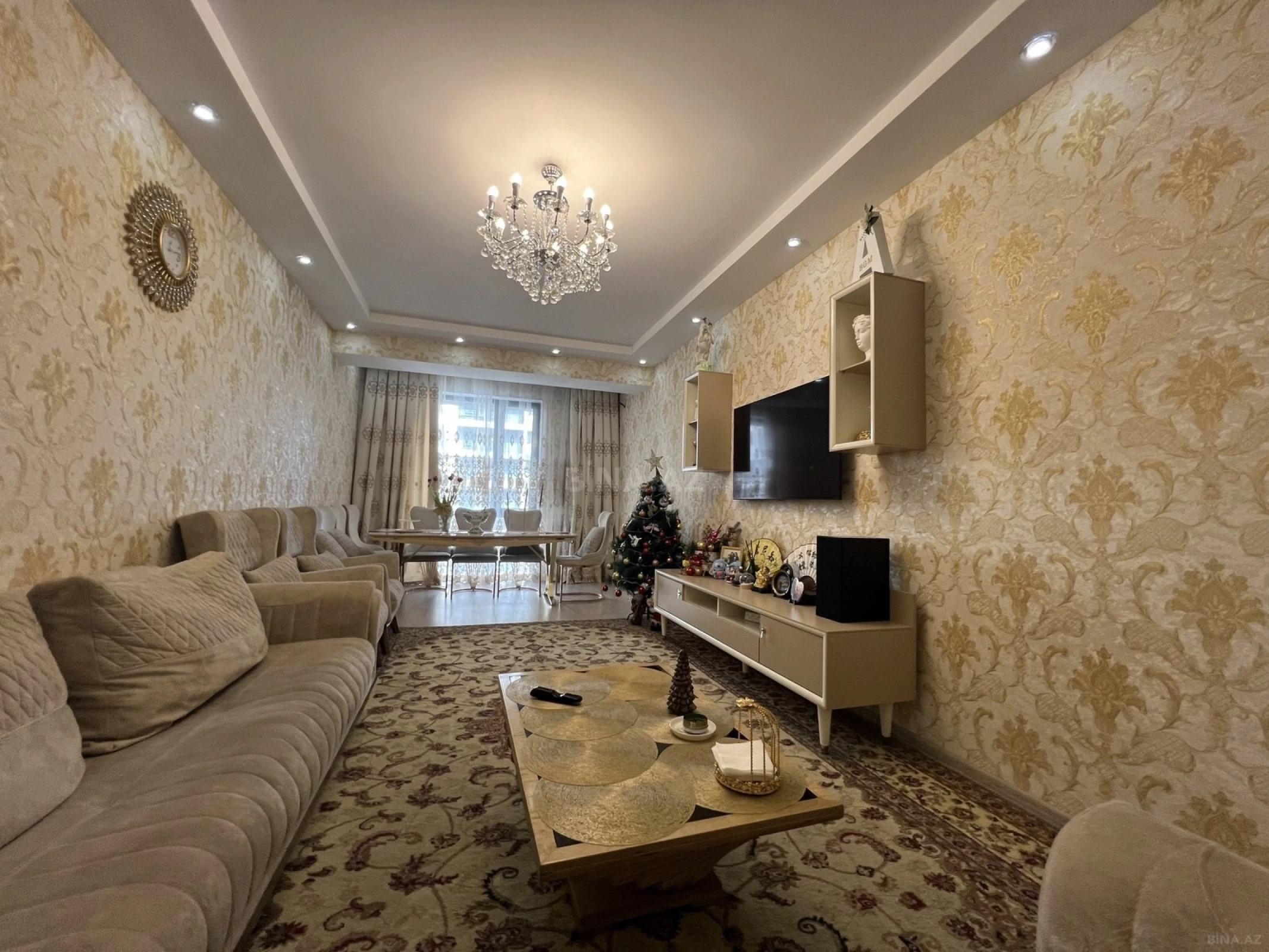 Satılır 4 otaqlı mənzil 138 m²