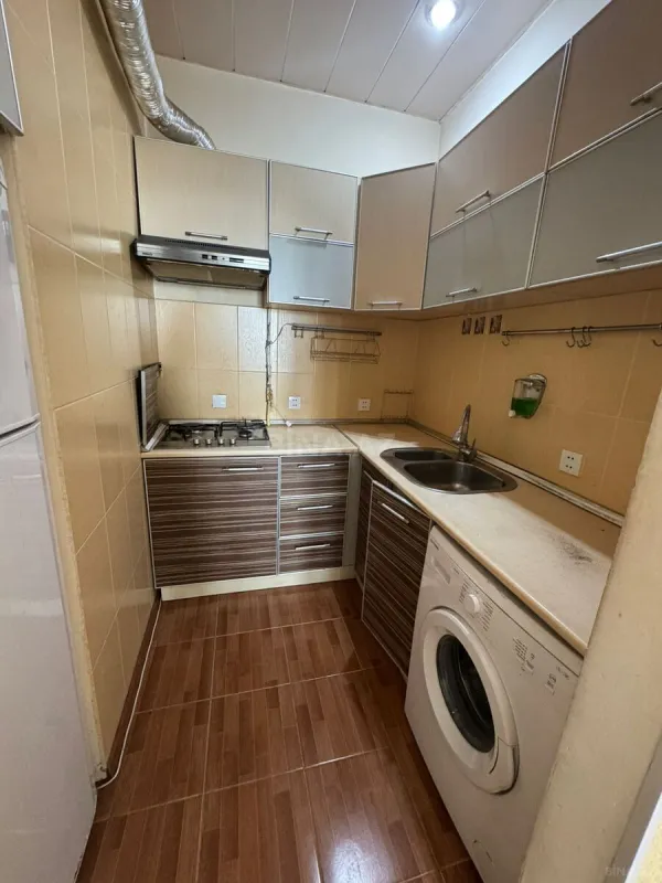 Kirayə verilir 2 otaqlı mənzil 75 m²