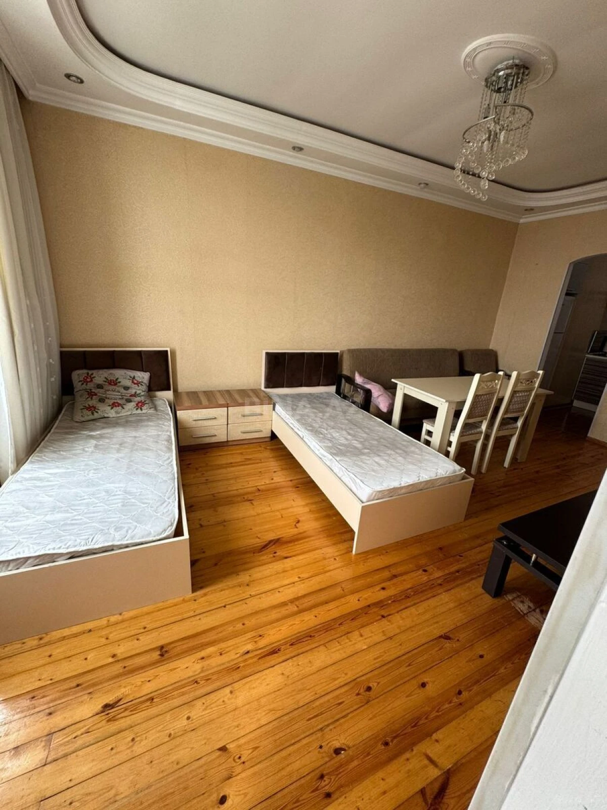 Kirayə verilir 2 otaqlı mənzil 75 m²