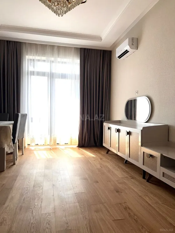 Kirayə verilir 2 otaqlı mənzil 75 m²
