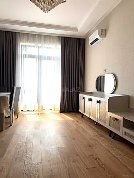 Kirayə verilir 2 otaqlı mənzil 75 m²