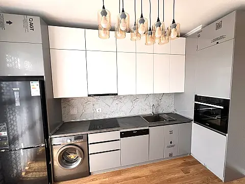 Kirayə verilir 2 otaqlı mənzil 75 m²