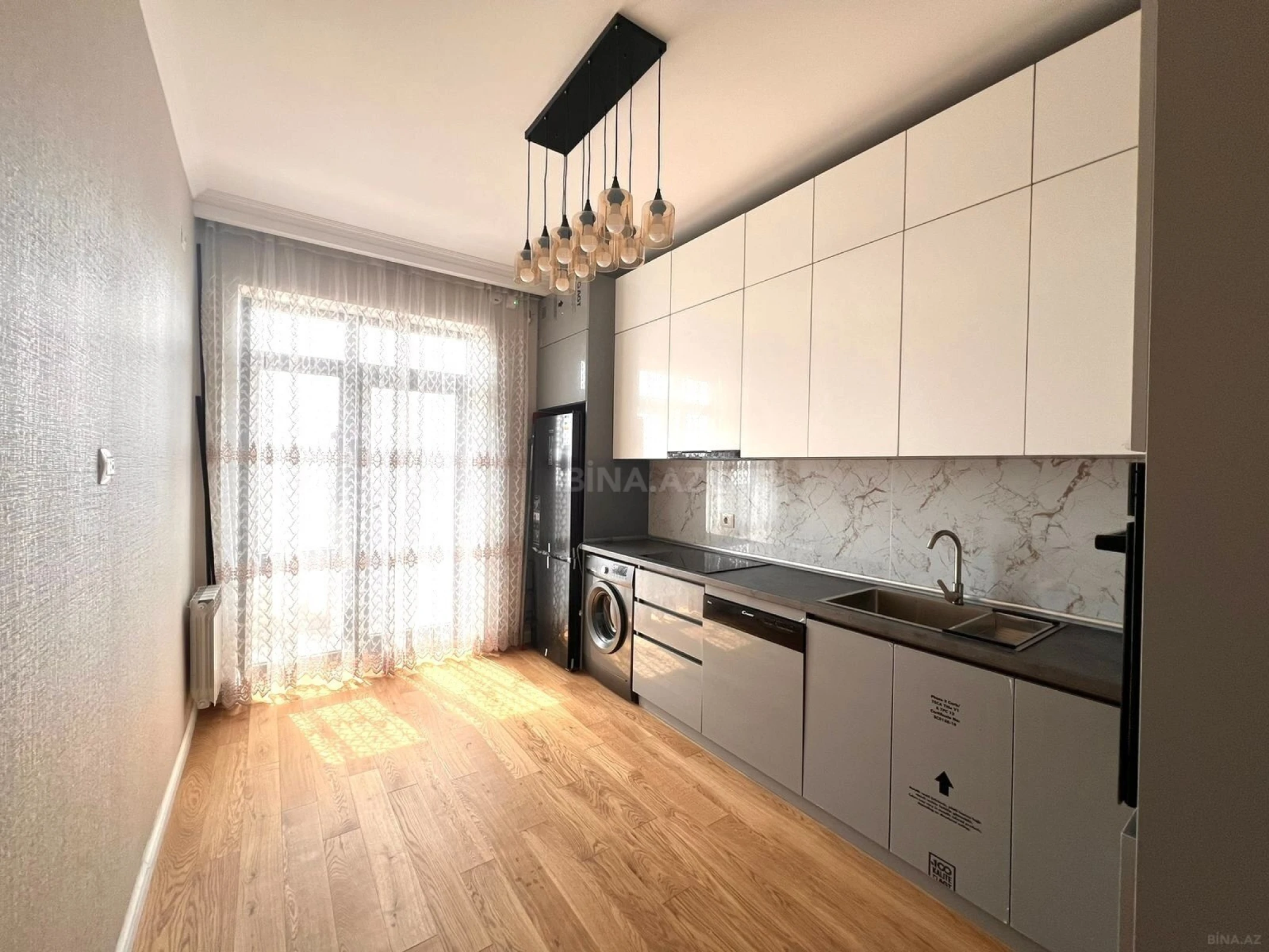 Kirayə verilir 2 otaqlı mənzil 75 m²