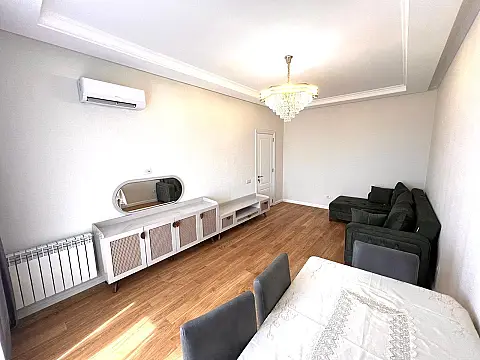 Kirayə verilir 2 otaqlı mənzil 75 m²