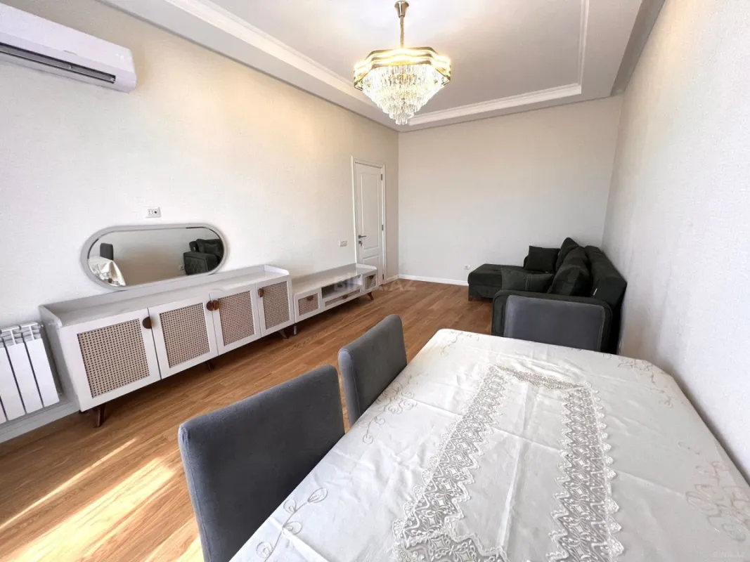 Kirayə verilir 2 otaqlı mənzil 75 m²