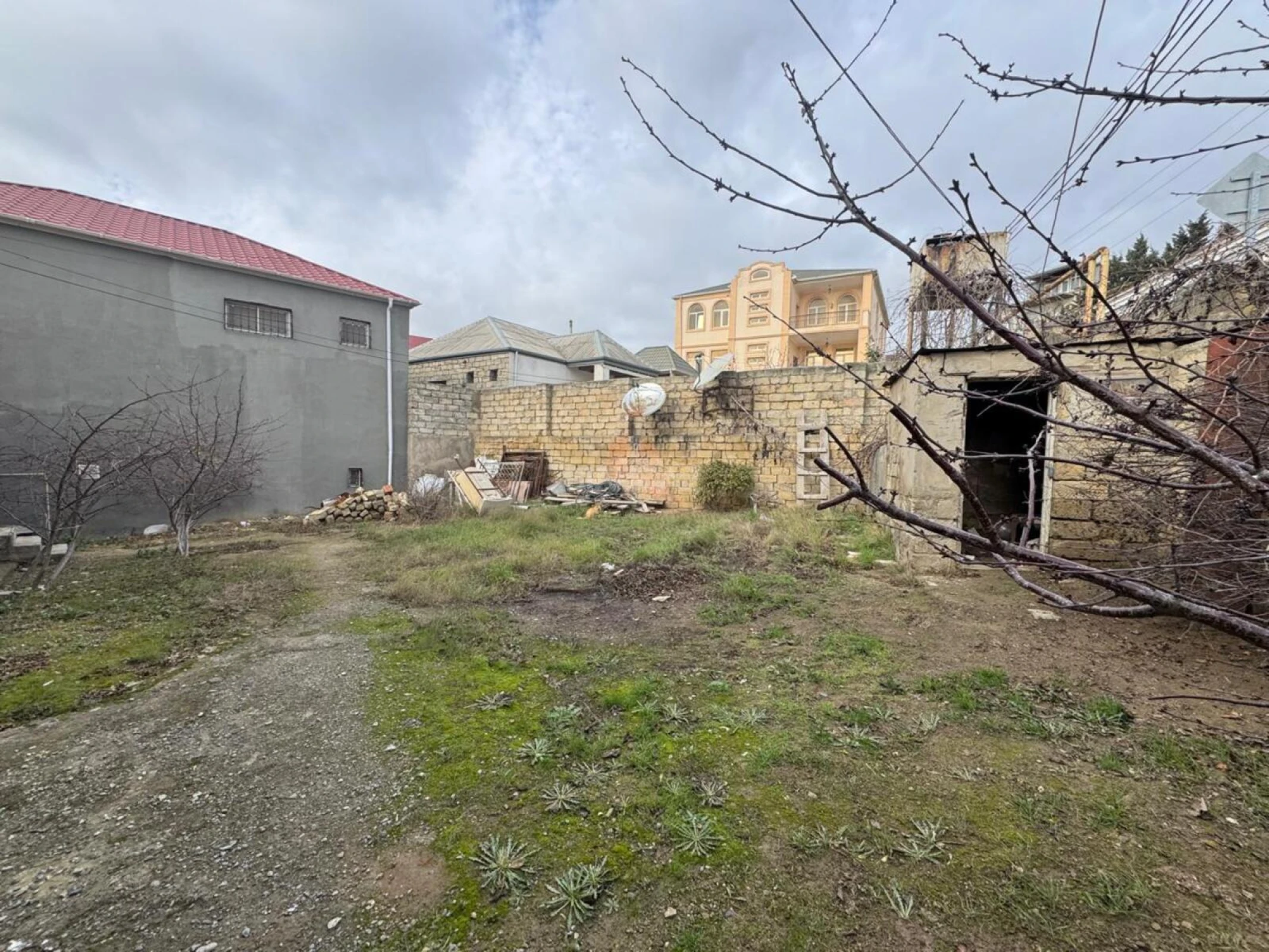 Satılır torpaq sahəsi 1.9 m²