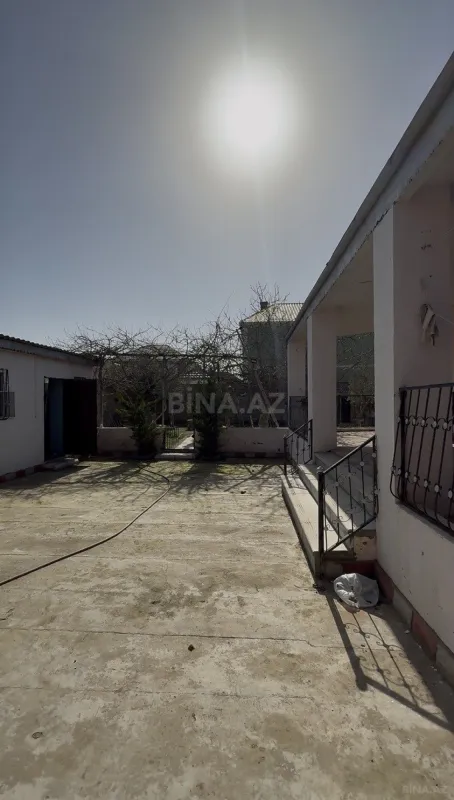 Satılır 4 otaqlı həyət evi 90 m²