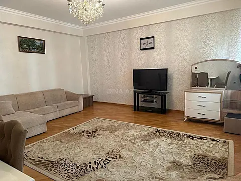 Kirayə verilir 2 otaqlı mənzil 103 m²