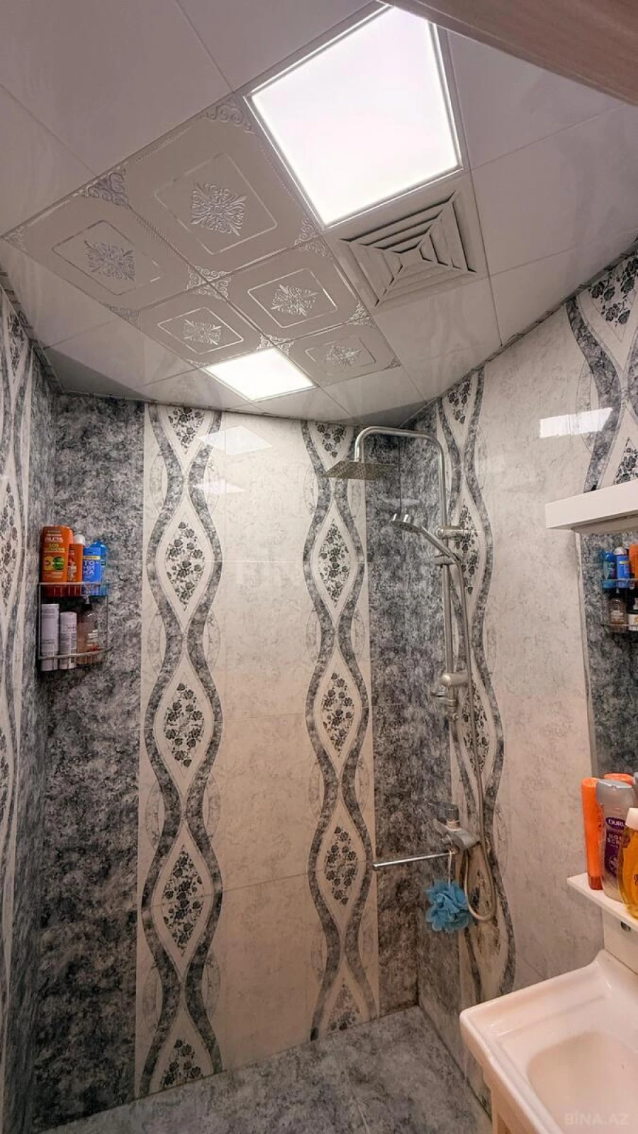 Kirayə verilir 2 otaqlı mənzil 70 m²