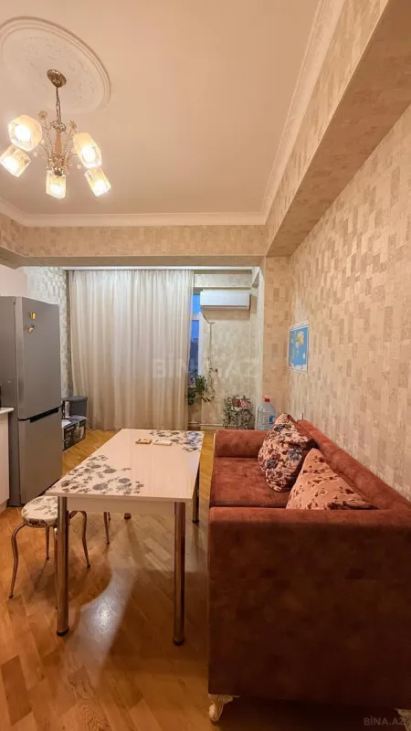 Kirayə verilir 2 otaqlı mənzil 70 m²