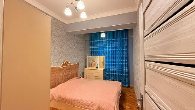 Kirayə verilir 2 otaqlı mənzil 70 m²