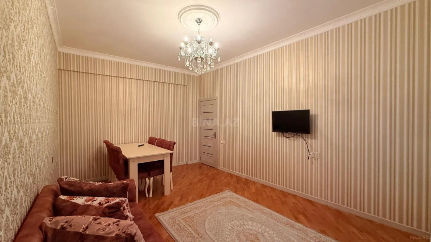 Kirayə verilir 2 otaqlı mənzil 70 m²