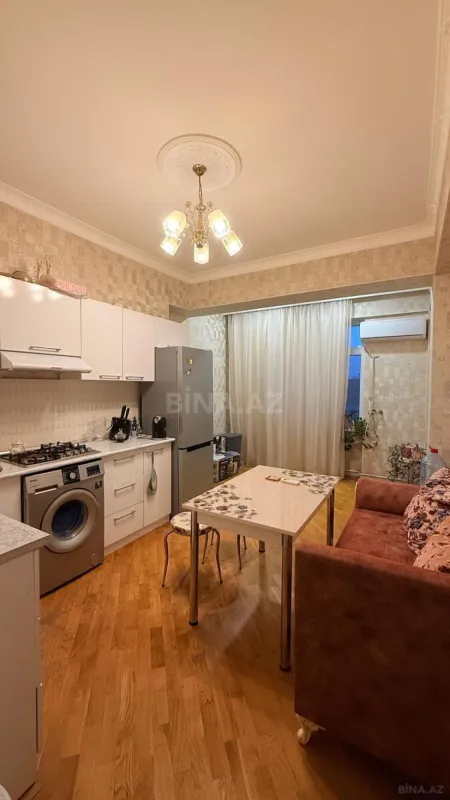 Kirayə verilir 2 otaqlı mənzil 70 m²