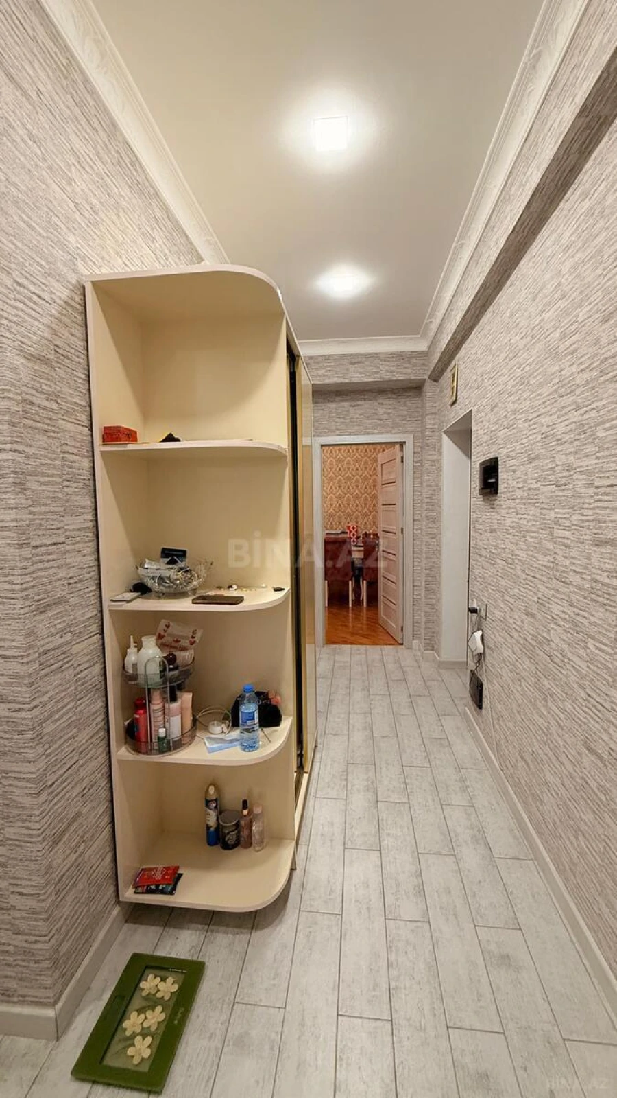 Kirayə verilir 2 otaqlı mənzil 70 m²