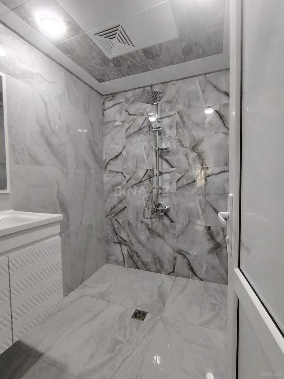 Satılır 3 otaqlı mənzil 70 m²