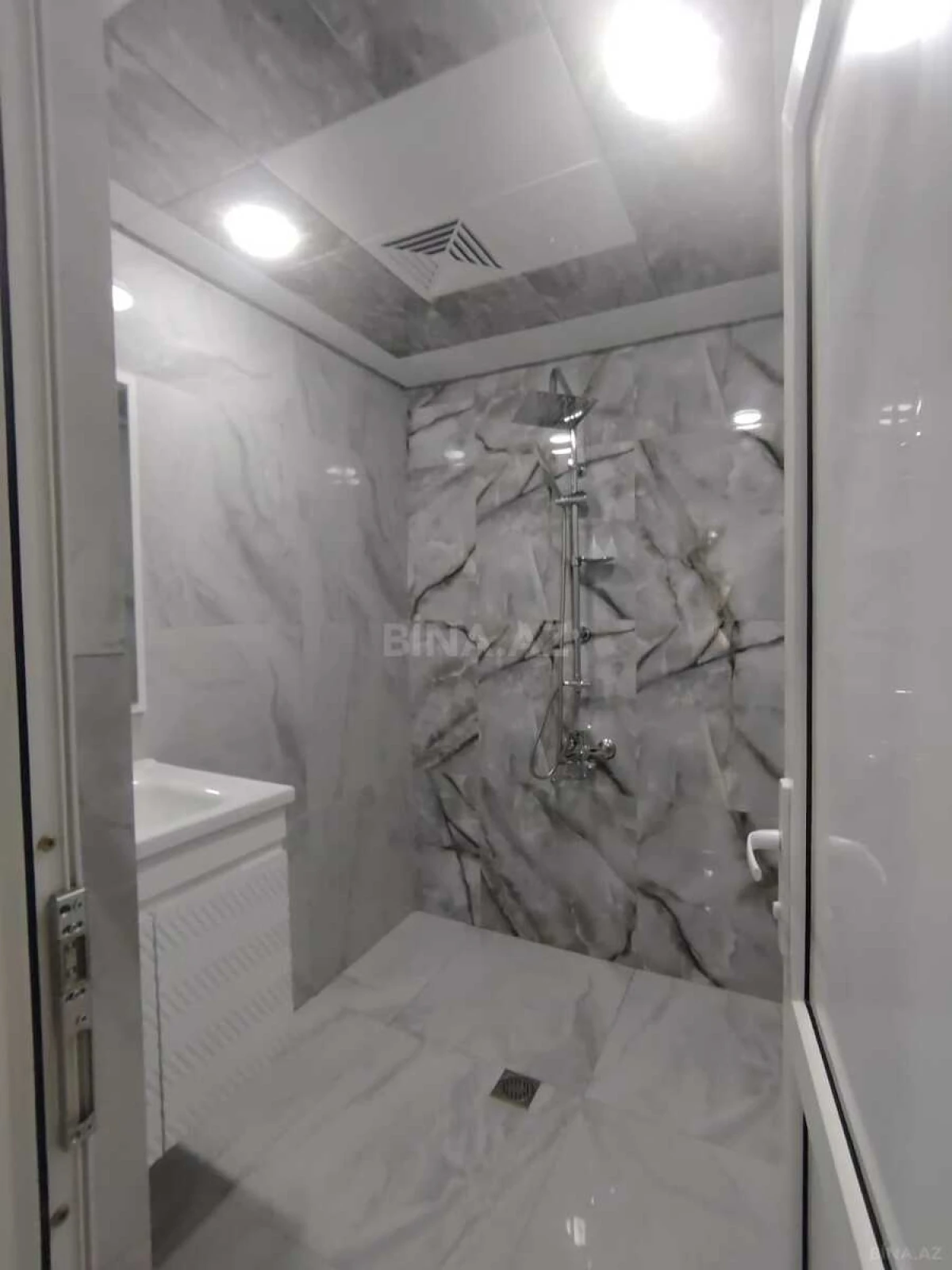 Satılır 3 otaqlı mənzil 70 m²
