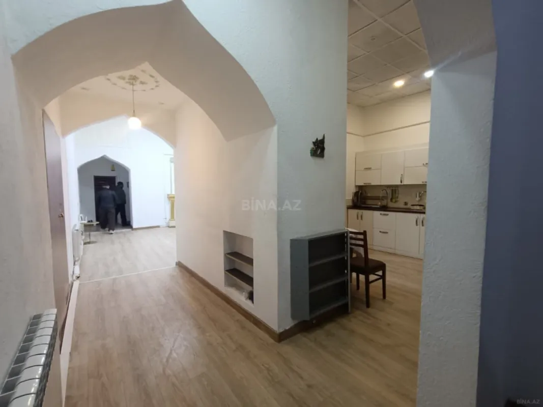 Kirayə verilir 3 otaqlı ofis 130 m²