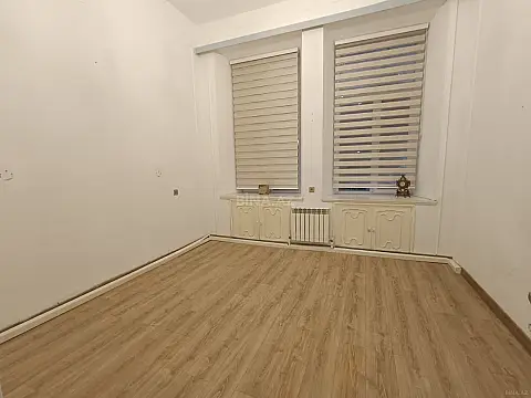 Kirayə verilir 3 otaqlı ofis 130 m²
